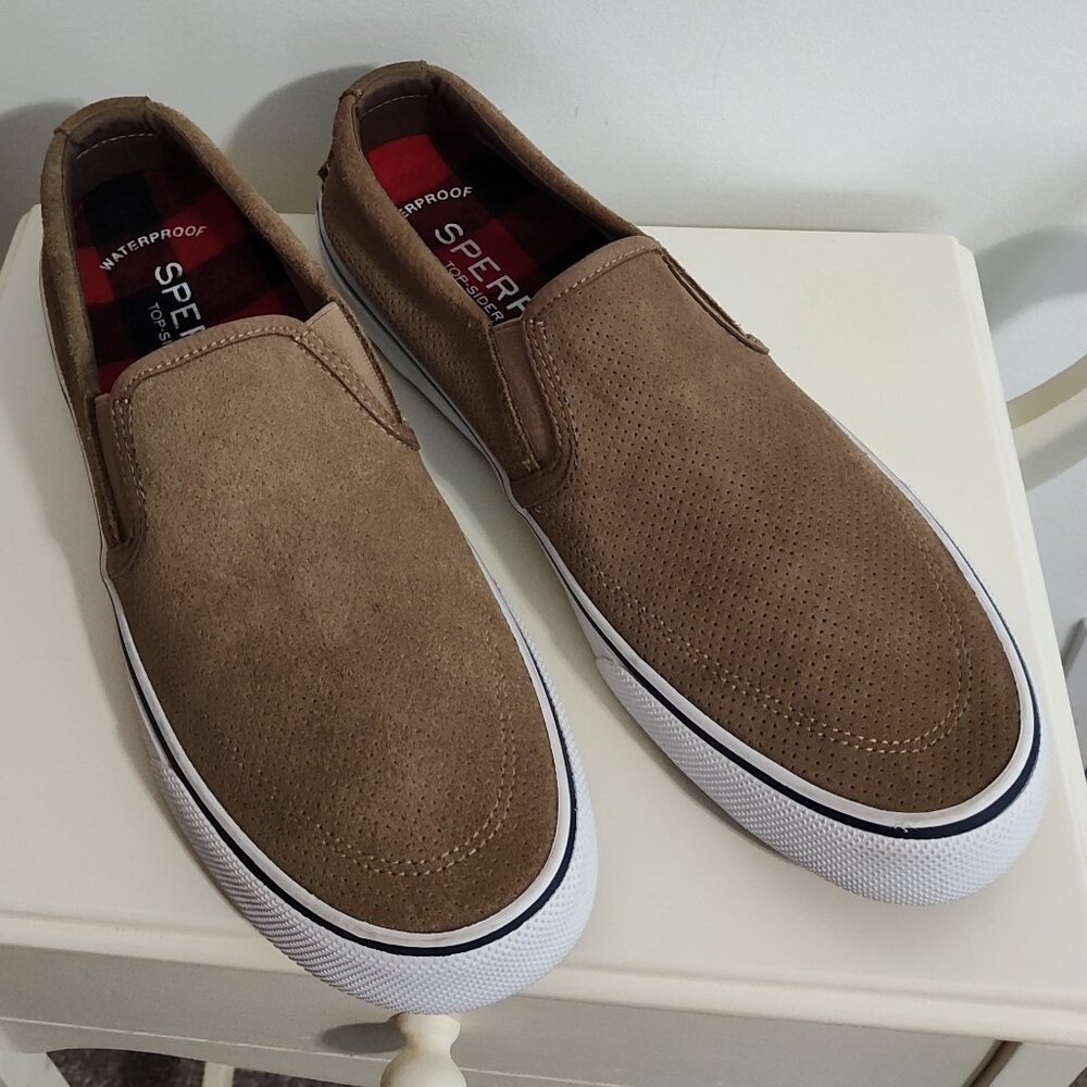Sperry Striper II tan perforated suede slip-on sneakers, EUC, size 9.5